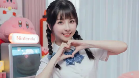 女子跟着导航走撞土堆